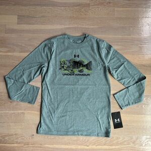 Boys Green Under Armour Fish Long Sleeve Shirt Size Medium Nwt